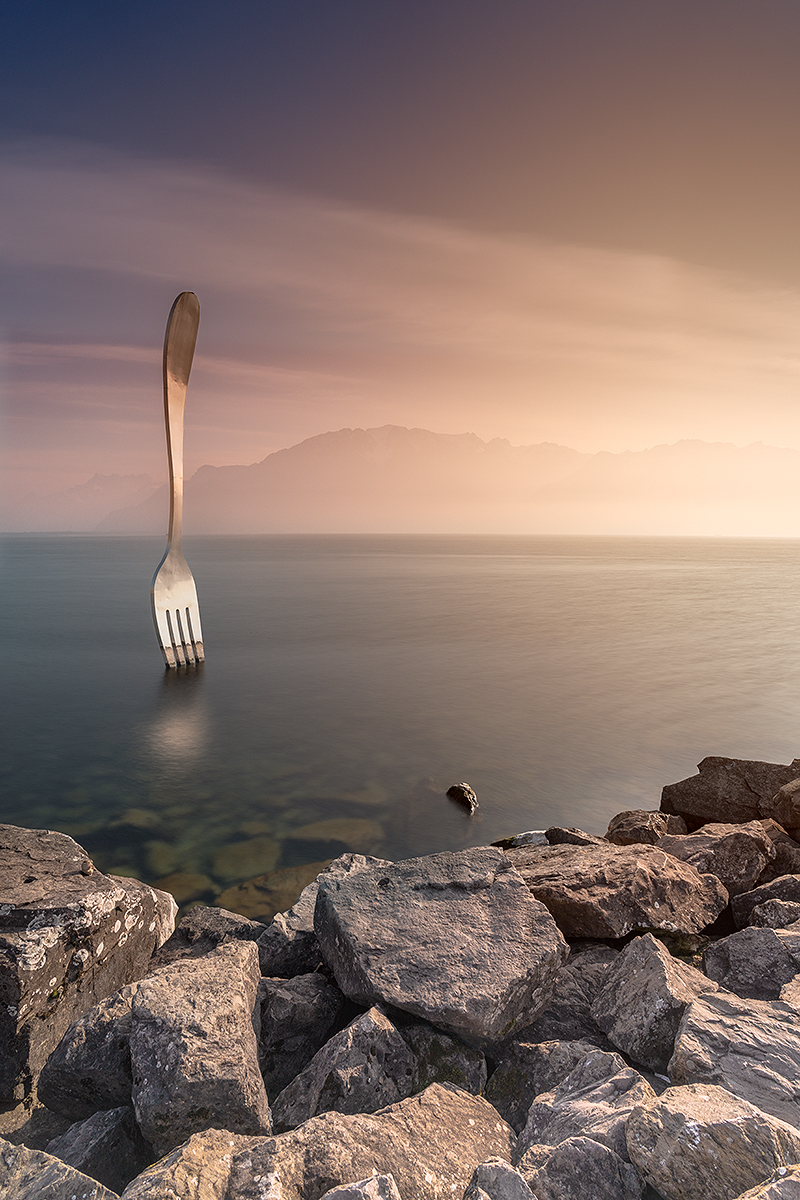 http://www.photographique.ch/Vevey_fork_1_small.jpg