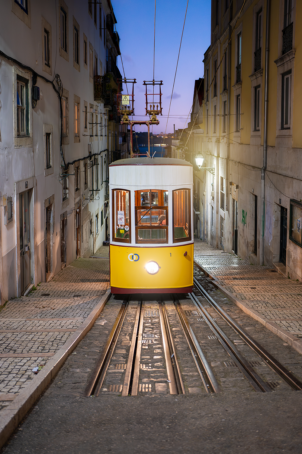 http://www.photographique.ch/lisbon_2024_008_small.jpg